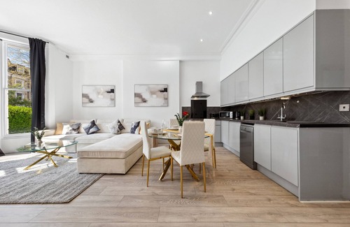 Holland Park Apartment | Designer 2BR Luxe in Kensington by Harrods for 6