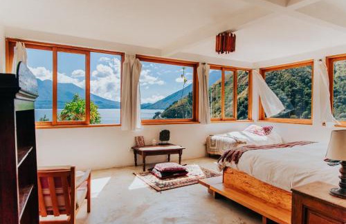 Tzununa House | Designers Luxury Retreat with breathtaking gardens