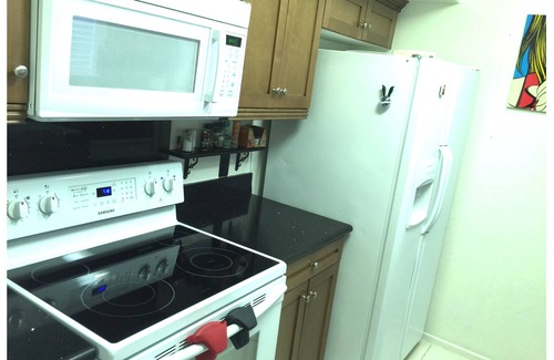 Baristo Condo | Desirable location - Walk Downtown 2B + 2B