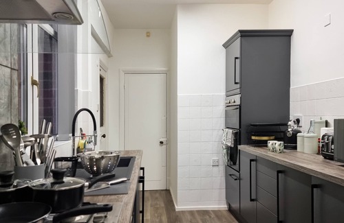 Thorpe Satchville House | Detached 5-Bed Home with Large Garden