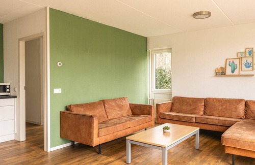 Vlagtwedde Cottage | Detached bungalow for 14 persons