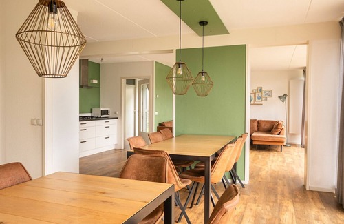 Vlagtwedde Cottage | Detached bungalow for 14 persons