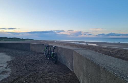 Chapel Saint Leonards House | Detached Cottage Yards from the Beach