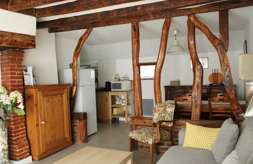 Beaumesnil House | Detached house in an 18th-century property.