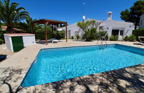Les Tres Cales Villa | Detached single storey house with garden and private pool Wifi