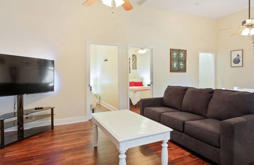 Mid-City Condo | Deux Voies - POOL, Private Courtyard, Parking, Mas