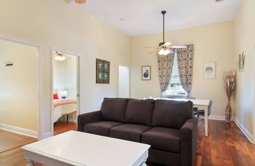 Mid-City Condo | Deux Voies - POOL, Private Courtyard, Parking, Mas