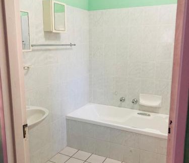 Margate Apartment | Devine Stay- Margate