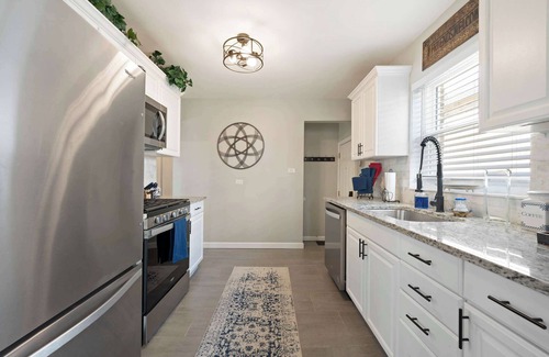 Norwood Park East House | Devon House Summary: