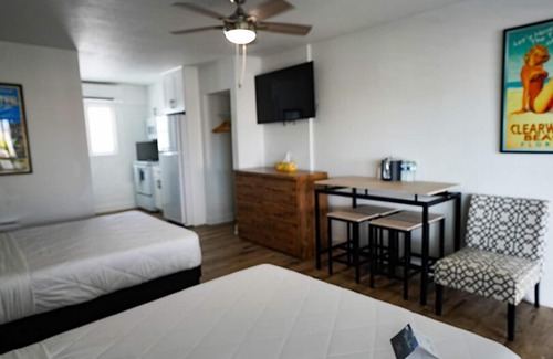 Clearwater Beach Hotel | Devon Shores - Family Studio
