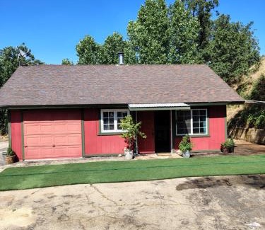 Squaw Valley House | Dew Drop Inn Kings Canyon National Park