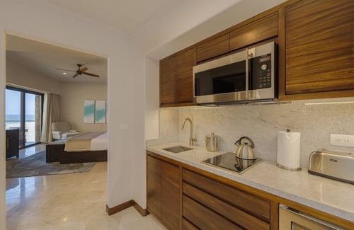 Los Cabos Condo | Diamante OCR 407 Luxury Ocean Front 1 Bedroom