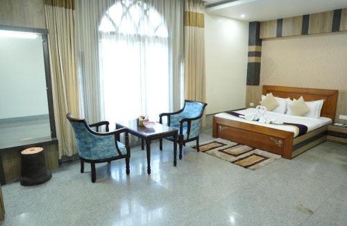 Sualkuchi Hotel | Dichang Resorts