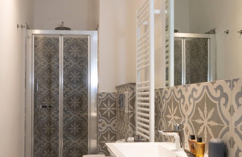 Prato House | Dimora 16 Rooms & Garden