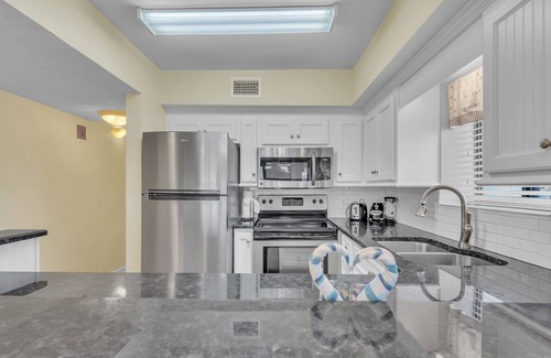 Atlantic Beach Condo | Direct Ocean Front! 3Bedroom/3 Bathroom! Incredible Views! North Myrtle Beach!