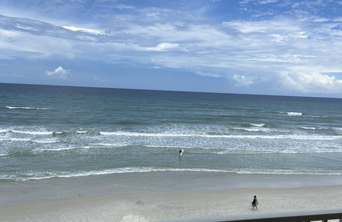 New Smyrna Beach Condo | Direct Oceanfront Condo 2 mi to Flagler Quiet Beach & Large Pool-Disc 4 Wk or Mo