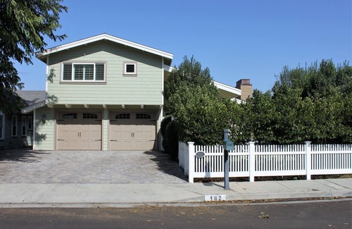 East Side Costa Mesa House | DISCOUNTED IN JULY! POOL/SPA Home! Perfect for Kids - Grass/Toys/Trampoline