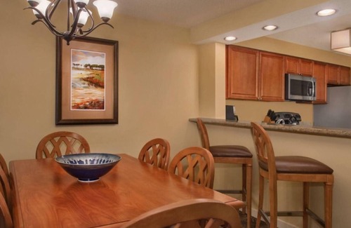 Palmetto Dunes Resort | Discover Coastal Charm at Marriott's Harbour Point in Hilton Head- 2 Bd. Villa