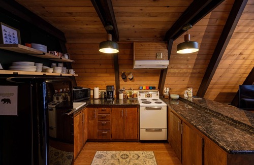 Skykomish Cabin | Discover Nature's Beauty at Foss Haus A-Frame Cabin: Hikes & River Access Await