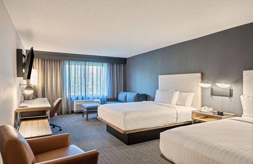 Pleasant Hill Hotel | Discover the Best of Pleasant Hill and Beyond! Four Units w/Self Parking!