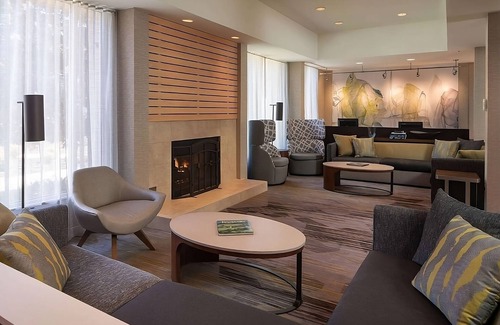 Pleasant Hill Hotel | Discover the Best of Pleasant Hill and Beyond! Four Units w/Self Parking!