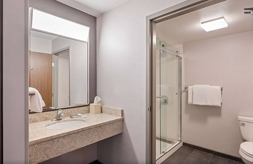 Pleasant Hill Hotel | Discover the Best of Pleasant Hill and Beyond! Four Units w/Self Parking!