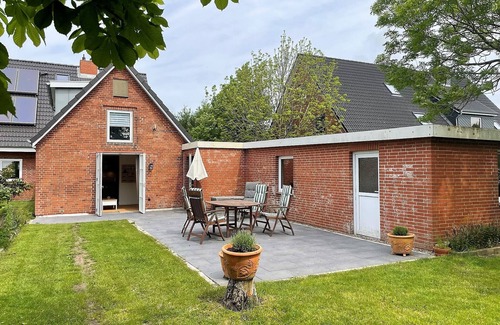 Dagebuell Apartment | "Discover Tranquility at 'Lütt' – Your Perfect Getaway by the Sea!"