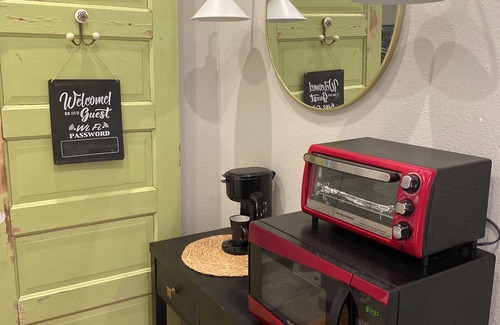 Land O' Lakes Apartment | Disney,Busch Gardens,Beautiful Beaches 1-bedroom studio, 15 minutes from Tampa.