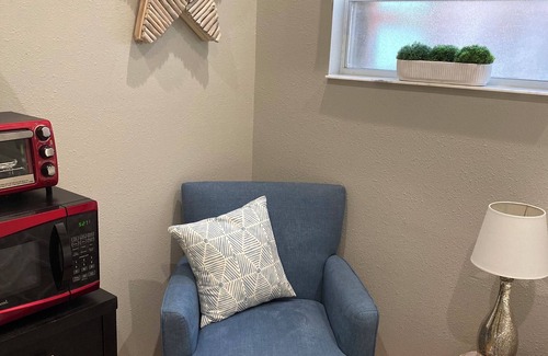 Land O' Lakes Apartment | Disney,Busch Gardens,Beautiful Beaches 1-bedroom studio, 15 minutes from Tampa.