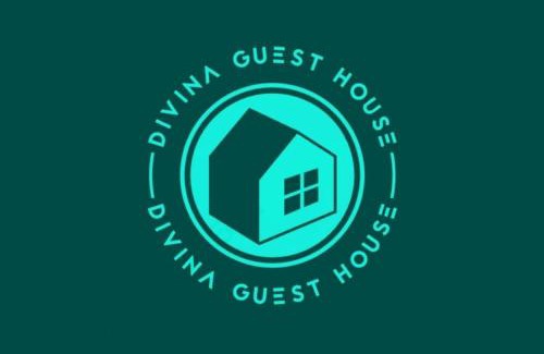 Manzanares Apartment | DIVINA GUEST HOUSE