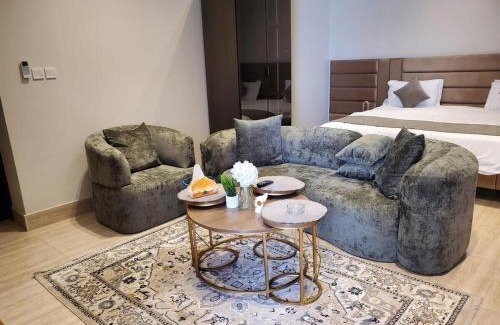 Al Khobar Apartment | Diyar Studio Luxury Swimming Pool Al Hamra 102B