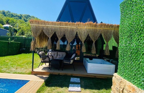 Sapanca House | Doğa Manzaralı Havuz (ısıtmalı) ve Jakuzi - Ocakbaşı Barbekü