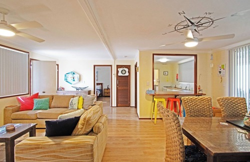 Jurien Bay House | "Do-Fish" 4x2 in original Jurien Bay