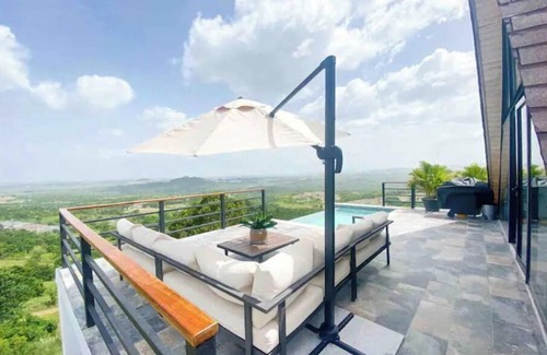 Juan Dolio House | Green Villa In The Mountains close to Santo Domingo
