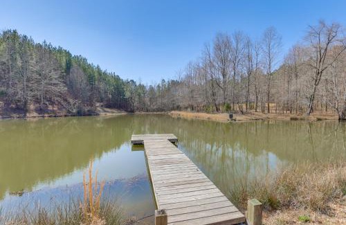 Argo House | Dock, Canoe and Patio Lakeside Cottage in Alabama