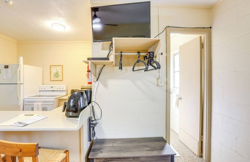 Chiefland Apartment | Dock & Fire Pit: Scenic Studio on Suwannee River!