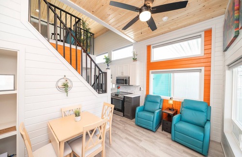 Parker Strip House | Dock Holiday, River Views at Roadrunner Resort