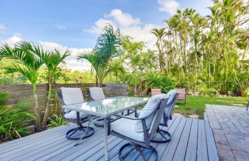 Palmetto House | Dock, Kayaks and On-Site Pond Terra Ceia Home