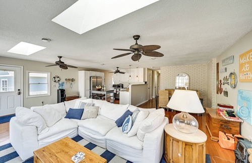 Union House | Dock & Kayaks: Lake-View Home, 29 Mi to Notre Dame