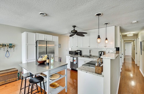 Union House | Dock & Kayaks: Lake-View Home, 29 Mi to Notre Dame