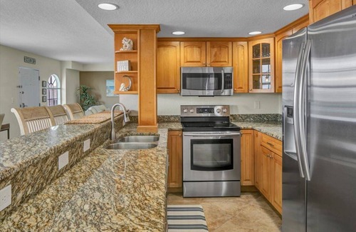 Clearwater Beach Condo | DOCKSIDE CONDOS- UNIT 501 GREAT LOCATION WITH FABULOUS VIEWS !
