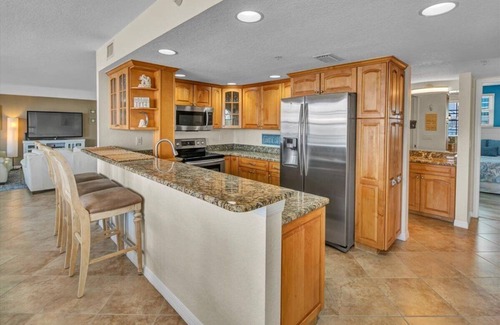 Clearwater Beach Condo | DOCKSIDE CONDOS- UNIT 501 GREAT LOCATION WITH FABULOUS VIEWS !