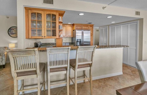 Clearwater Beach Condo | DOCKSIDE CONDOS- UNIT 501 GREAT LOCATION WITH FABULOUS VIEWS !