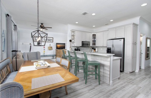 Clearwater Beach Condo | Dockside Duo-Two Side-by-Side Waterfront Condos! Views, Parking, Balcony, Pool!