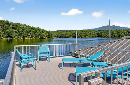 Marion House | Dockside of the Moon