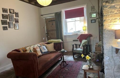 Airton House | Doffers Cottage