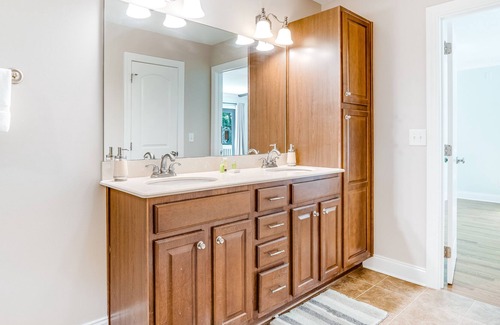 Johns Island House | Dog-Friendly 30-Day Rental Two-Story Home w/Free WiFi, Balcony, Washer/Dryer