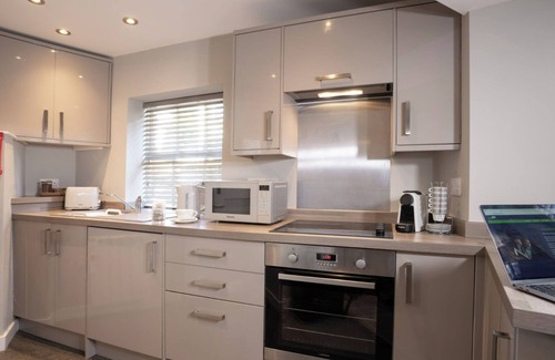 Ambleside Apartment | Dog friendly apartment with Sky TV by LetMeStay