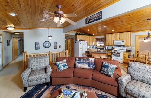 Lakewood Cabin | Dog Friendly Cabin in Lakewood. Near ATV Trails!
