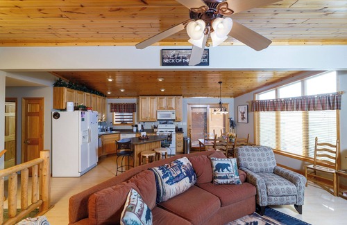 Lakewood Cabin | Dog Friendly Cabin in Lakewood. Near ATV Trails!